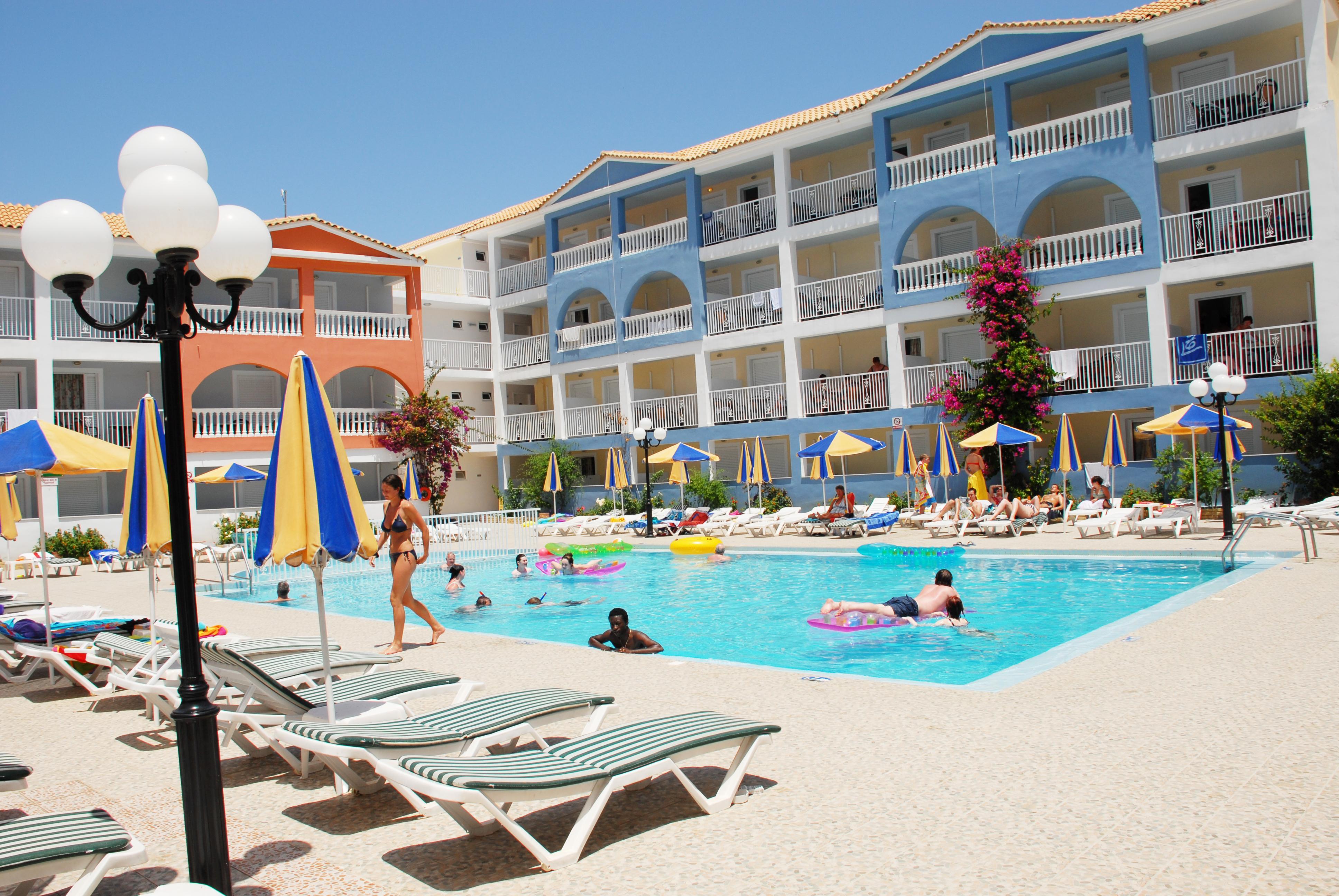 Planos Hotel Exterior foto