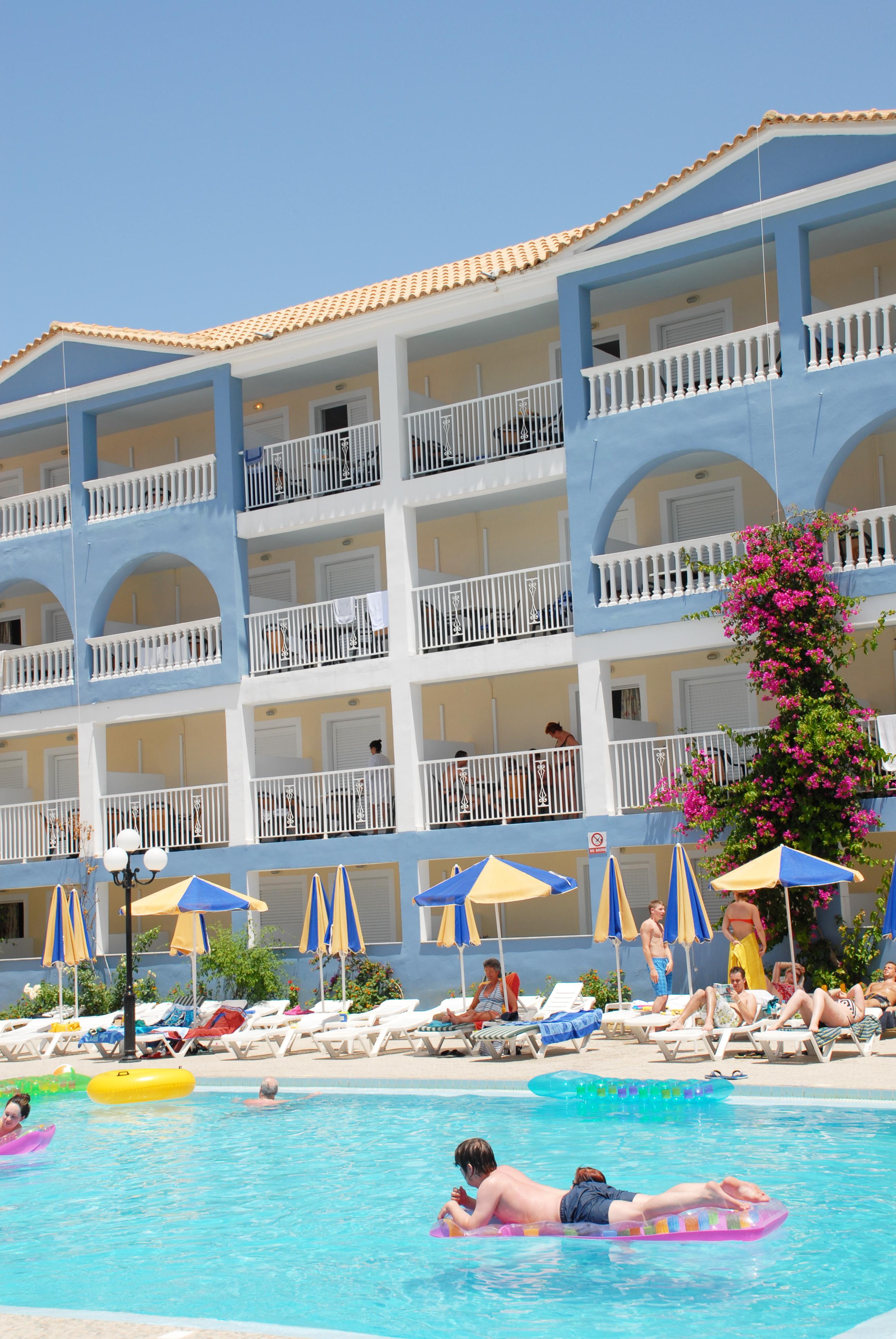 Planos Hotel Exterior foto